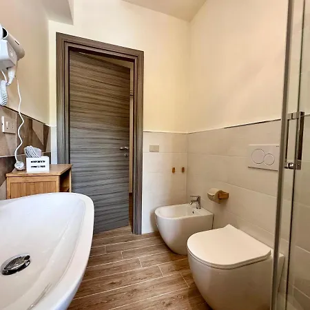 Amuka Bed & Breakfast 4*